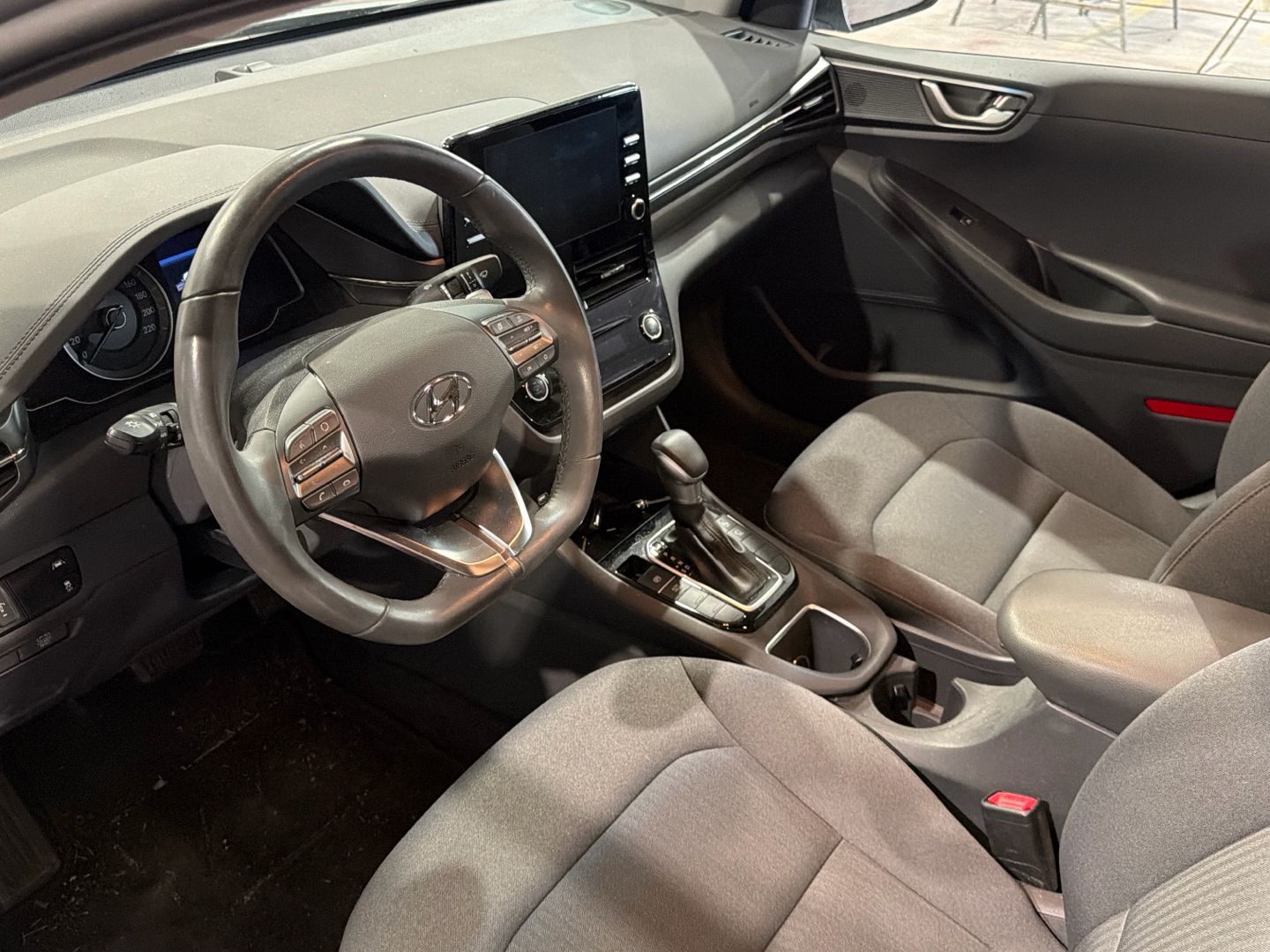 Vehicle image 21