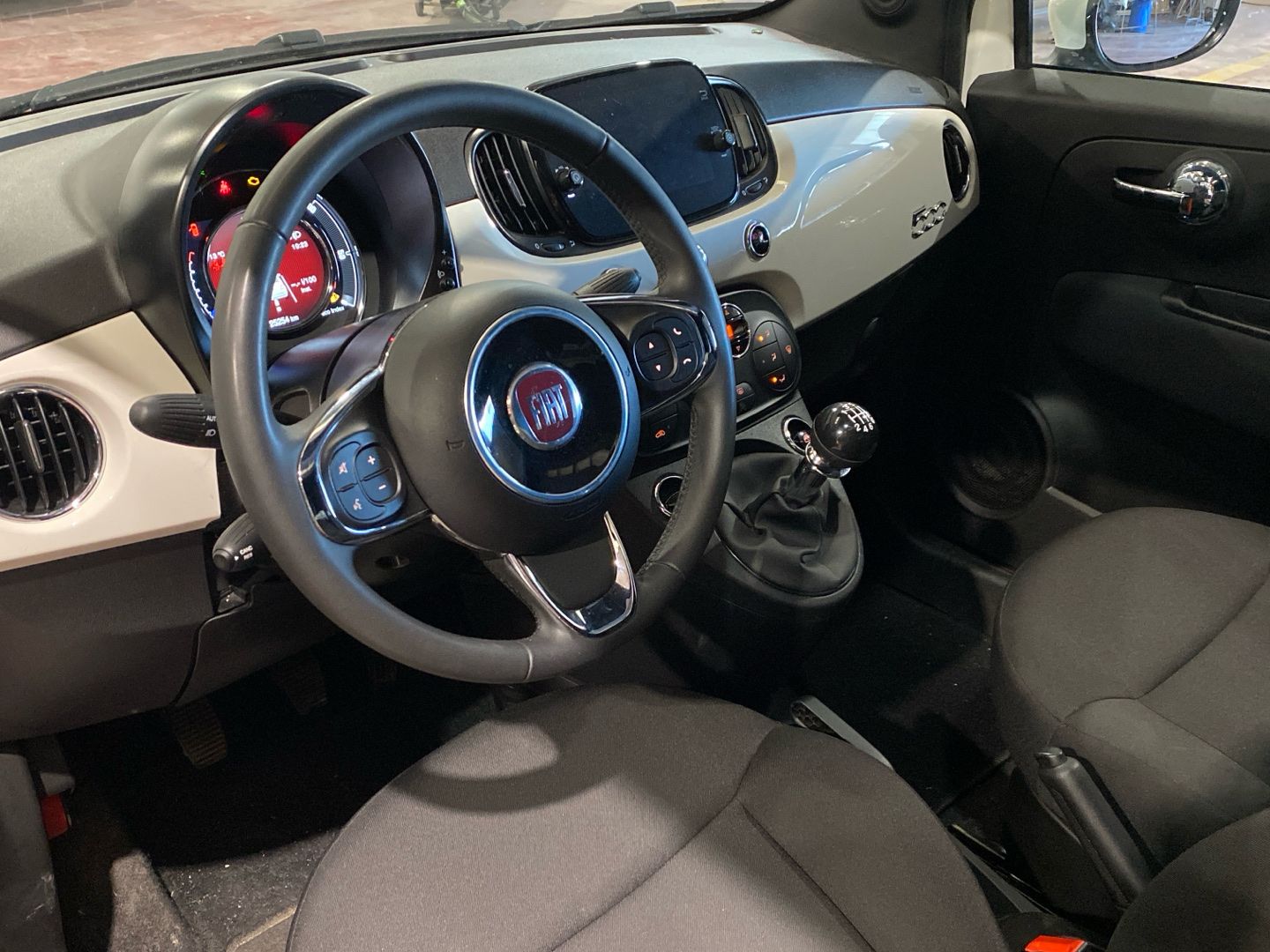 Vehicle image 21