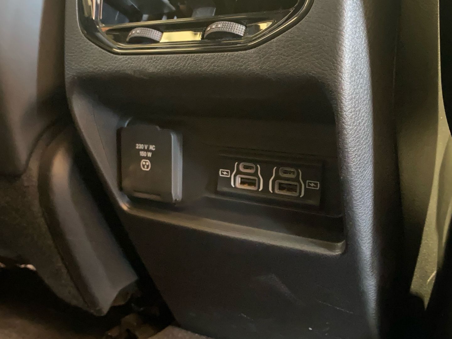 Vehicle image 34