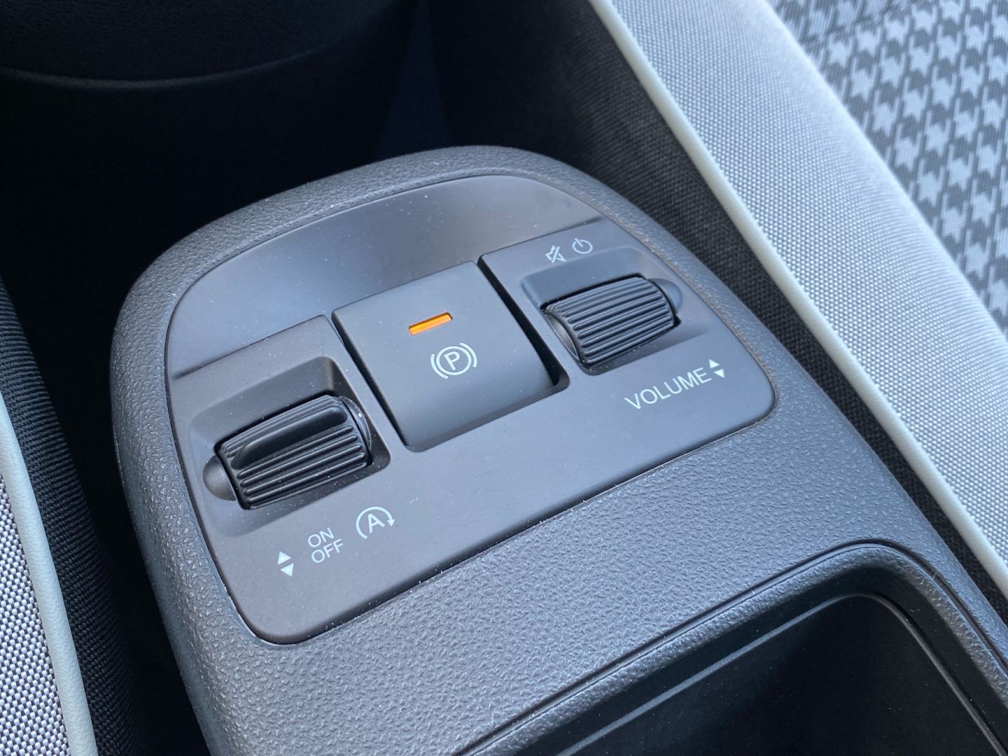 Vehicle image 27