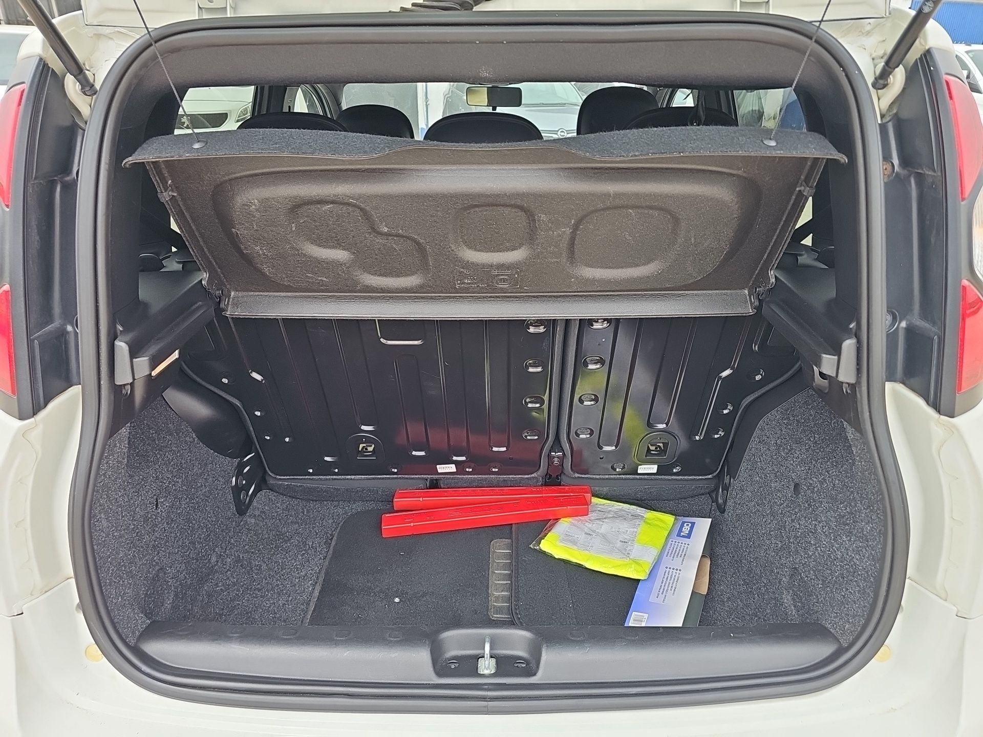 Foto 6 Fiat Panda 1.0 Hybrid Gse Sport 51 kW (70 CV)