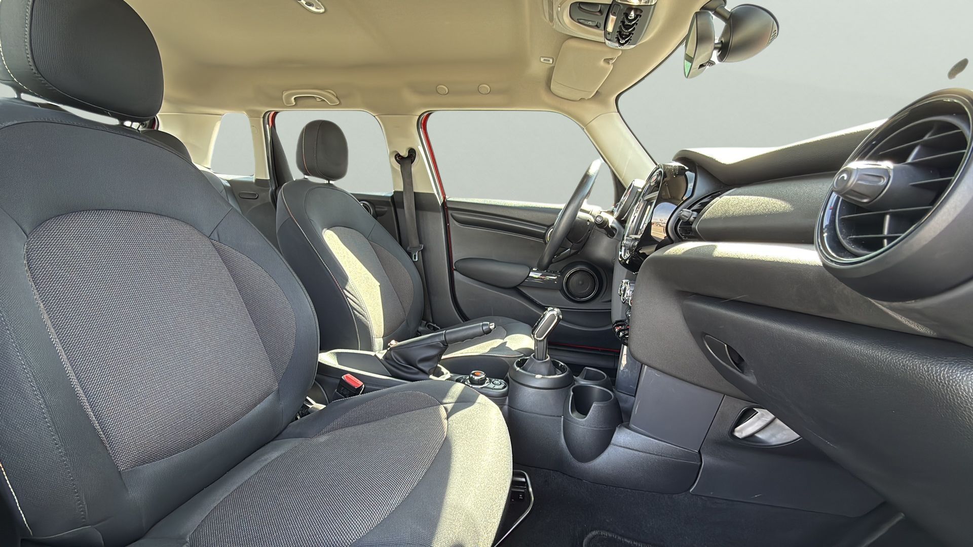 Imagen MINI MINI Cooper 5 Puertas