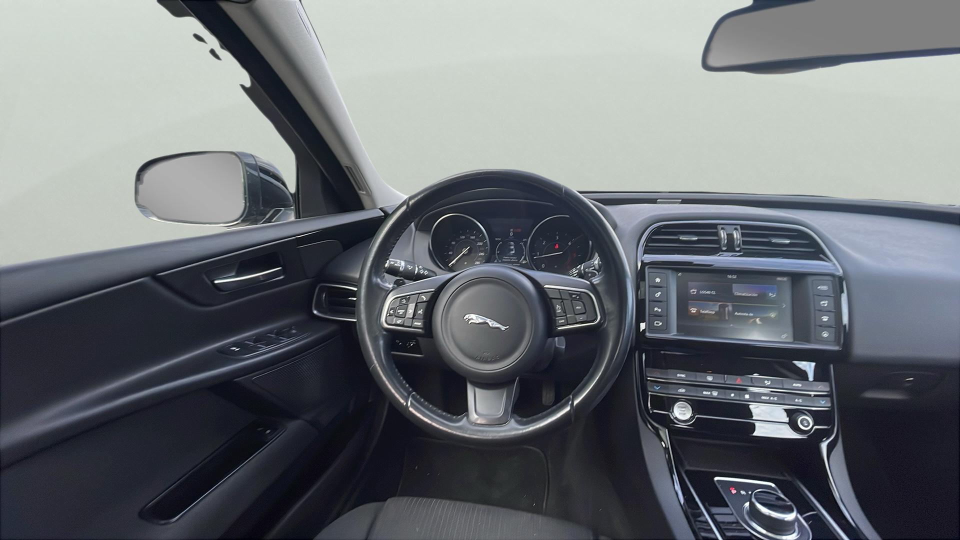 Imagen Jaguar XE