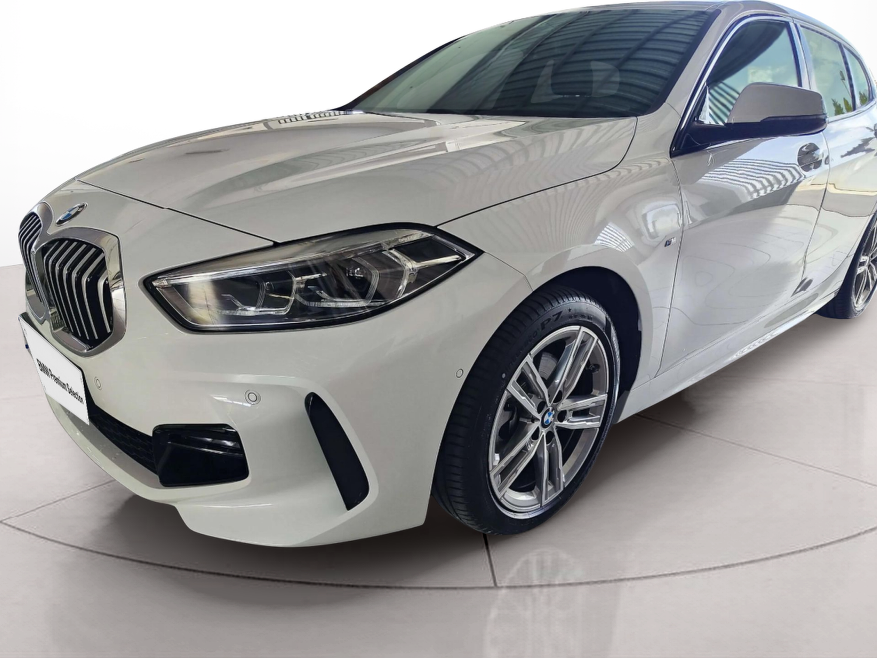 BMW Serie 1 118i color Blanco. Año 2021. 103KW(140CV). Gasolina. En concesionario Lizaga Motor de Teruel