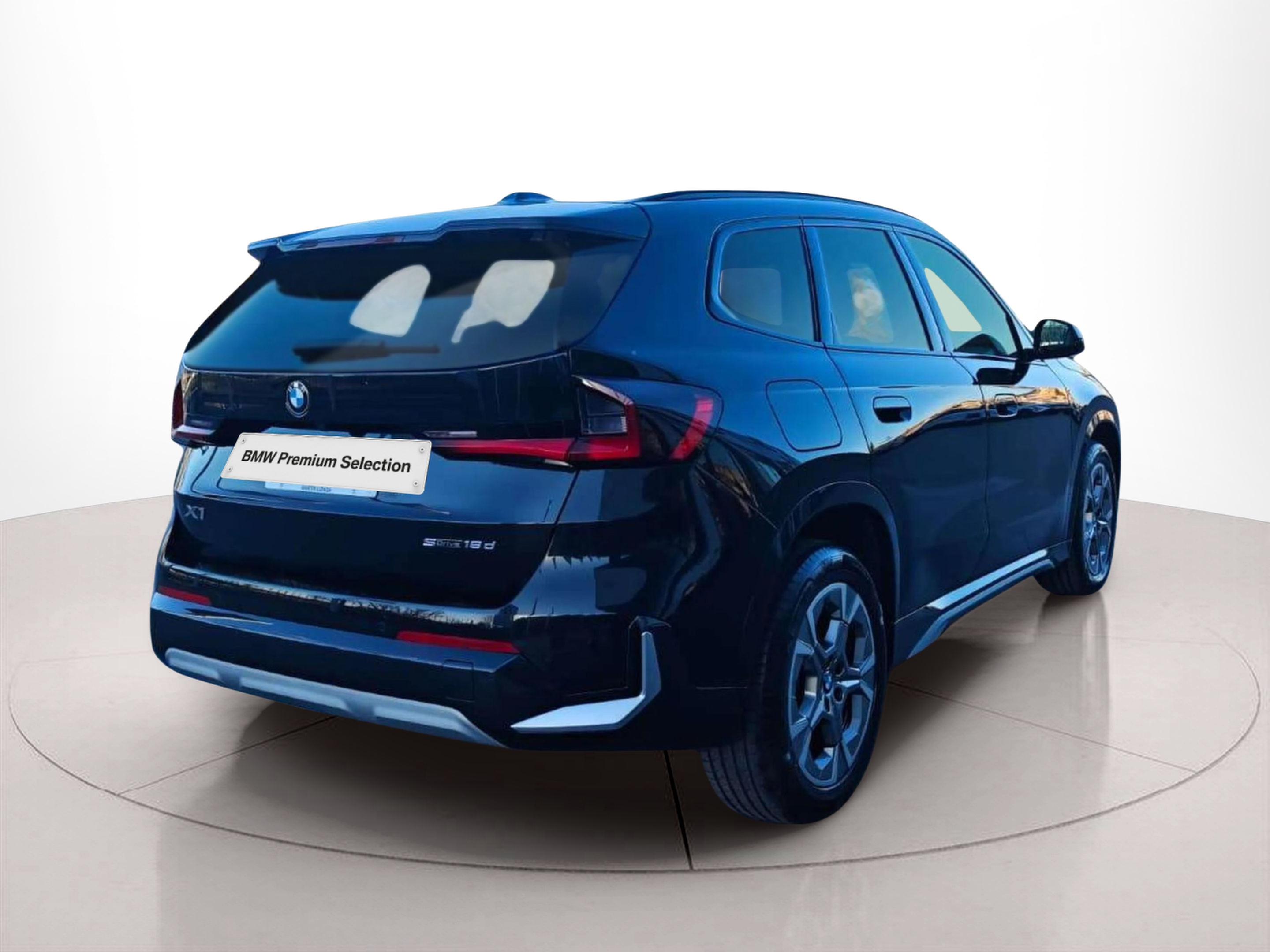 BMW X1 sDrive18d color Negro. Año 2022. 110KW(150CV). Diésel. En concesionario Lizaga Motor de Teruel