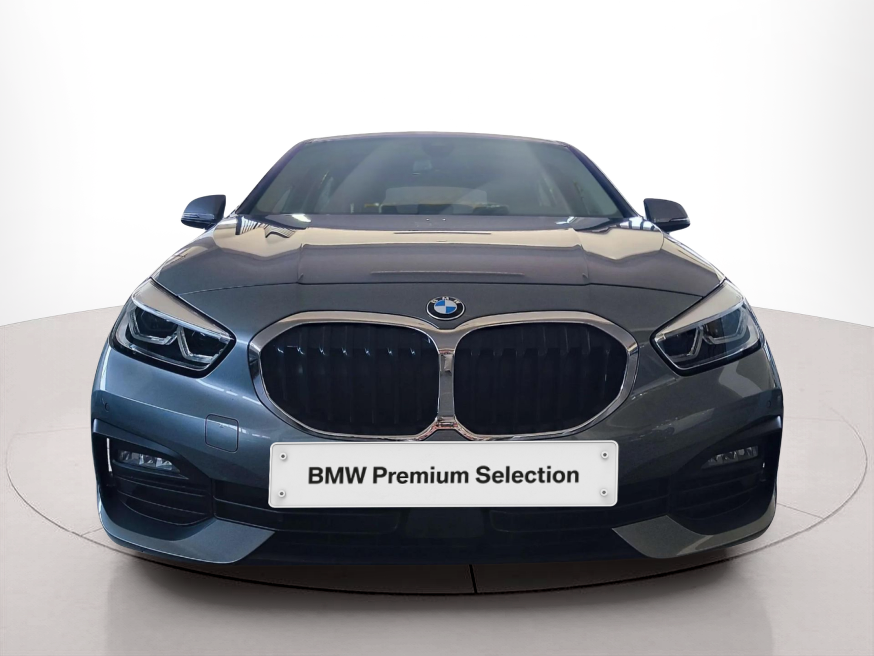 Fotos de BMW Serie 1 118i color Gris. Año 2024. 103KW(140CV). Gasolina. En concesionario Lizaga Motor de Teruel