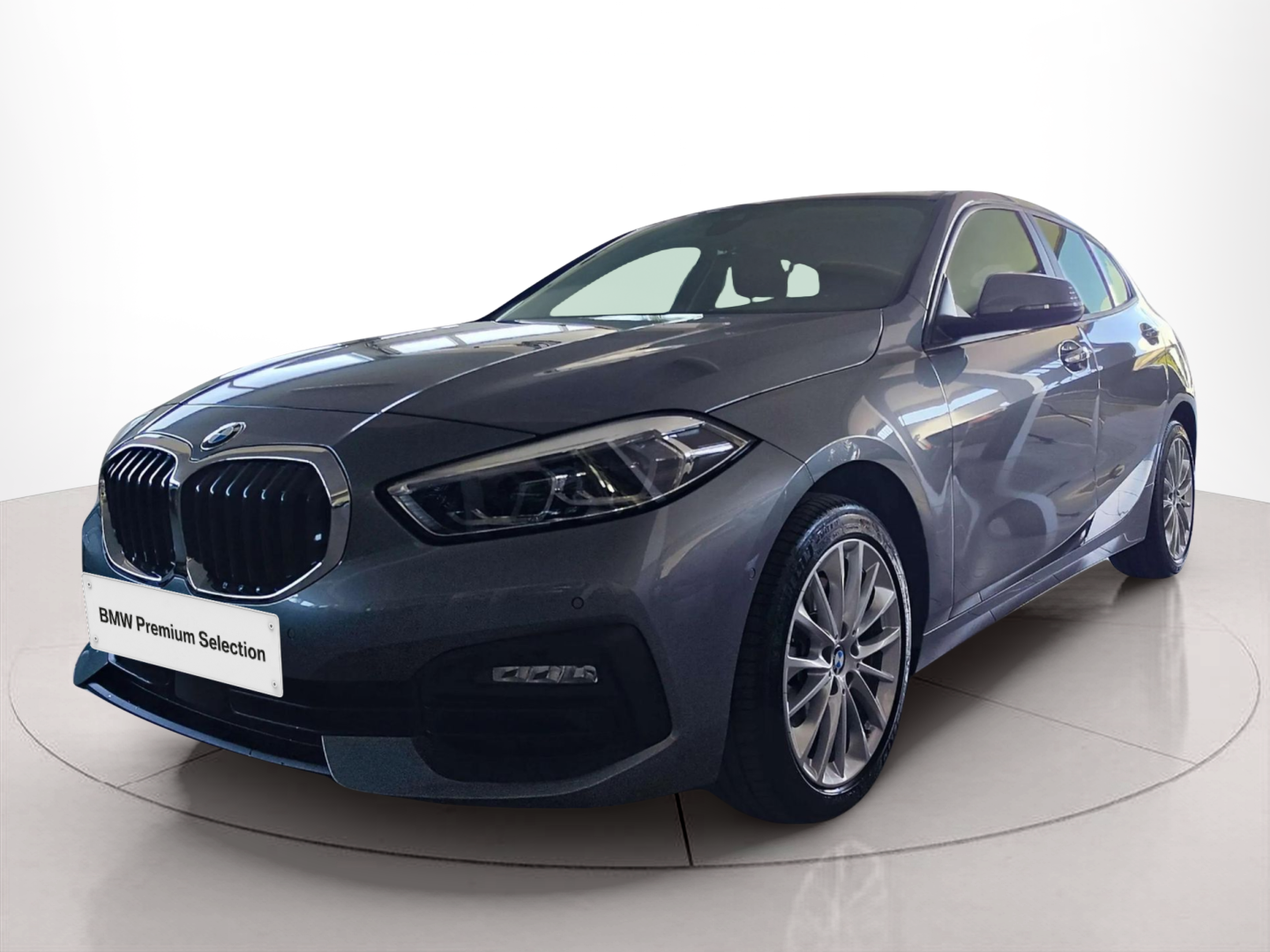 Fotos de BMW Serie 1 118i color Gris. Año 2024. 103KW(140CV). Gasolina. En concesionario Lizaga Motor de Teruel