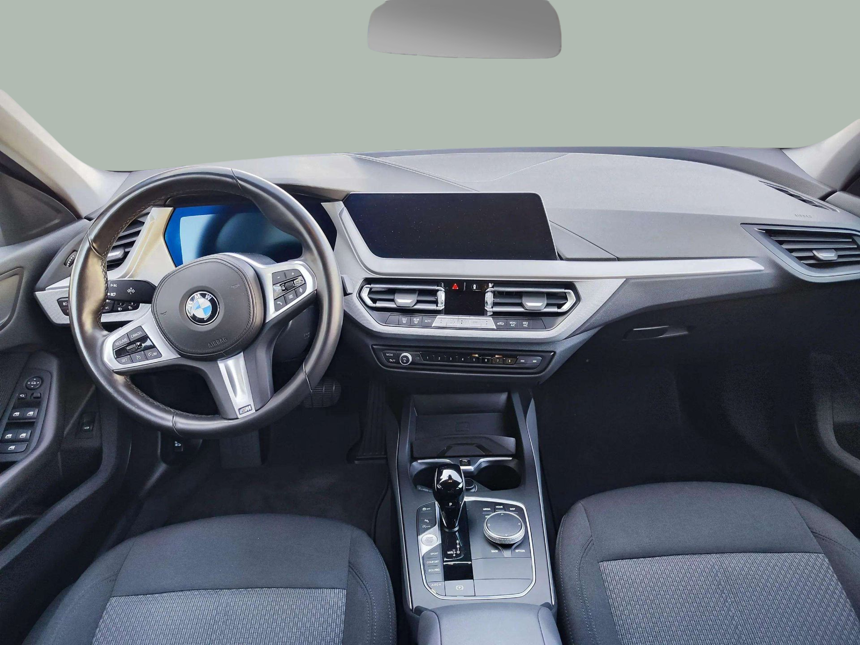 BMW Serie 1 118i color Gris. Año 2024. 103KW(140CV). Gasolina. En concesionario Lizaga Motor de Teruel