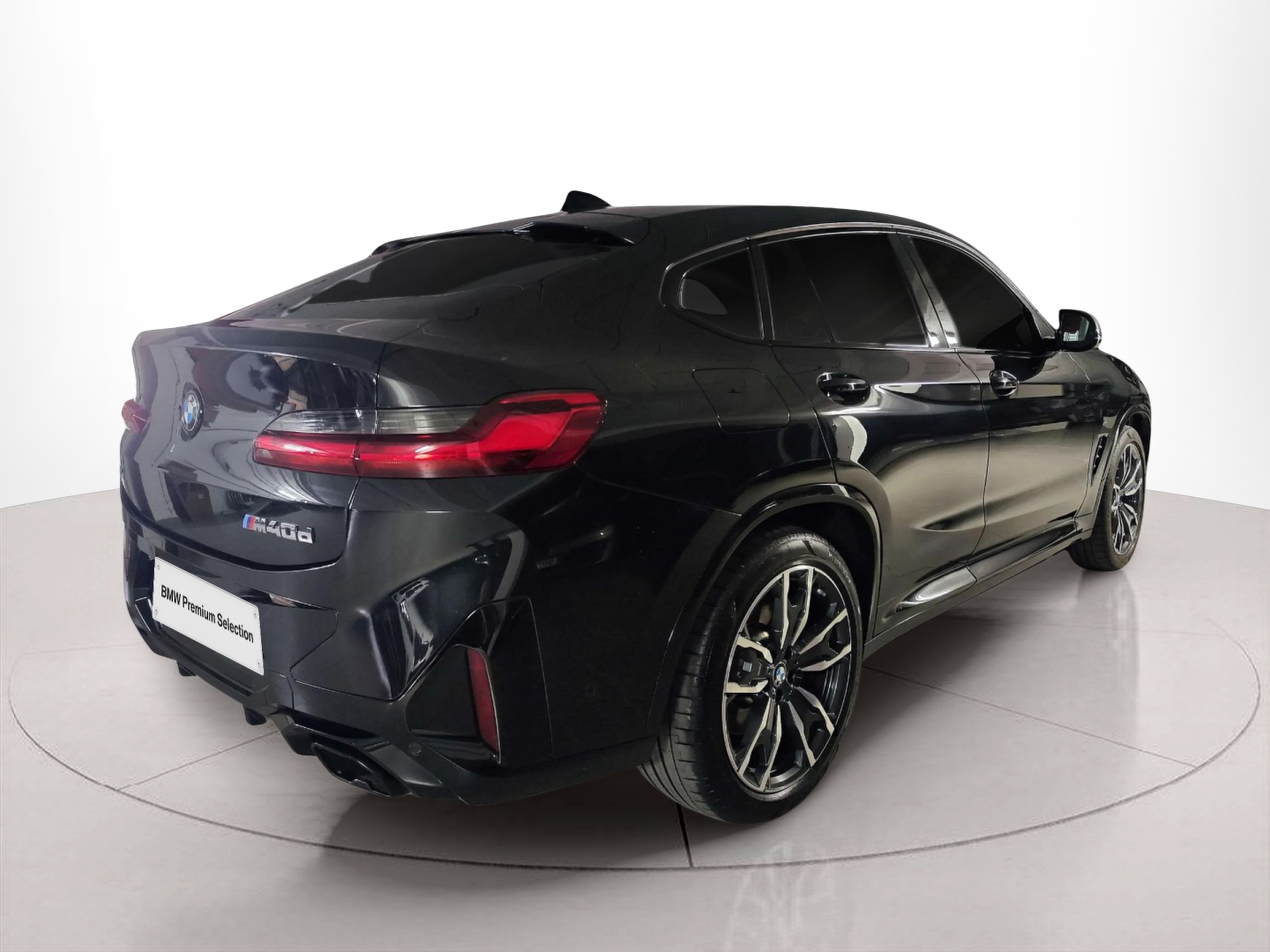 BMW X4 M40d color Negro. Año 2023. 250KW(340CV). Diésel. En concesionario Lizaga Motor de Teruel