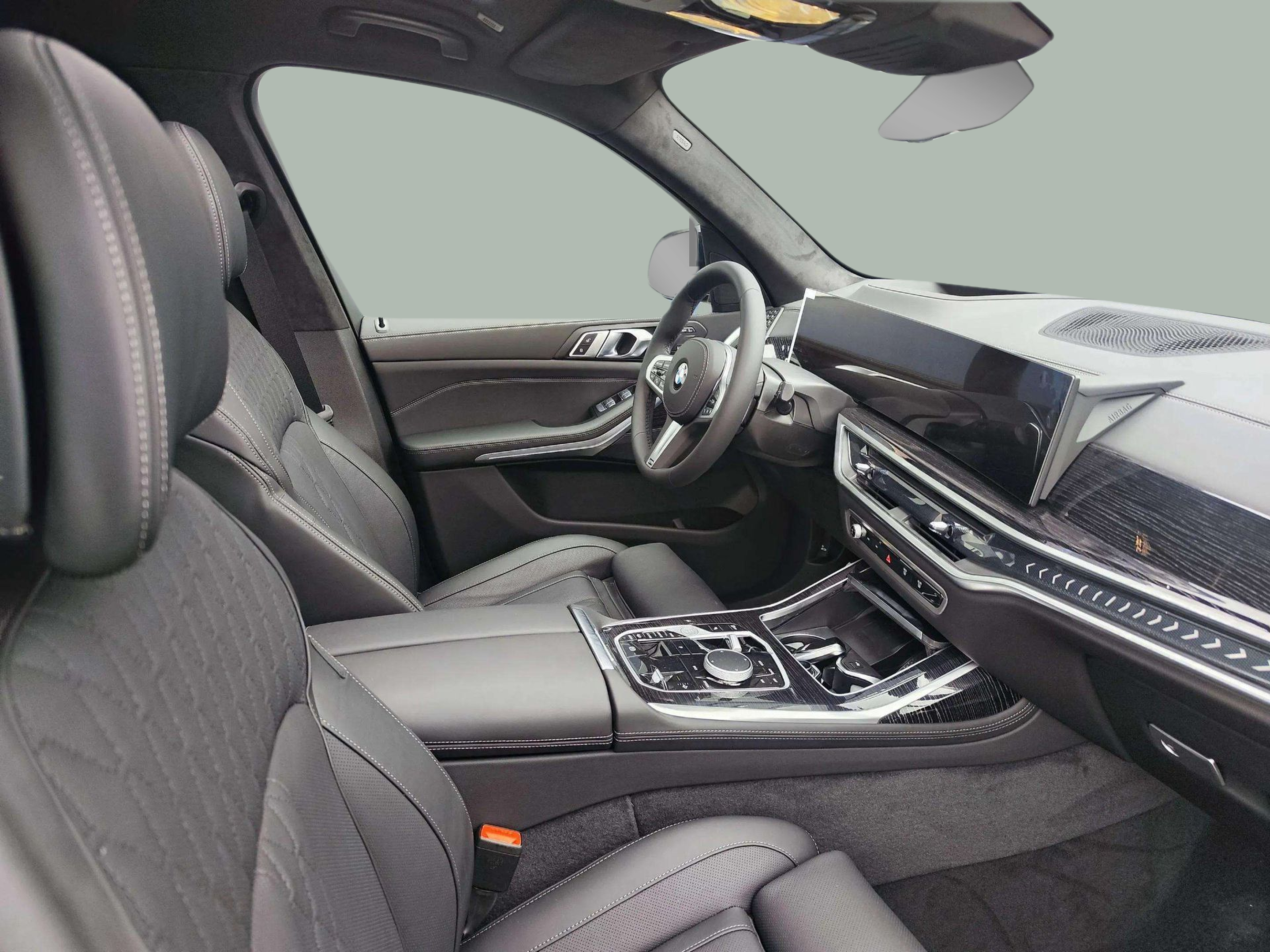 BMW X7 xDrive40d color Negro. Año 2025. 259KW(352CV). Diésel. En concesionario Lizaga Motor de Teruel