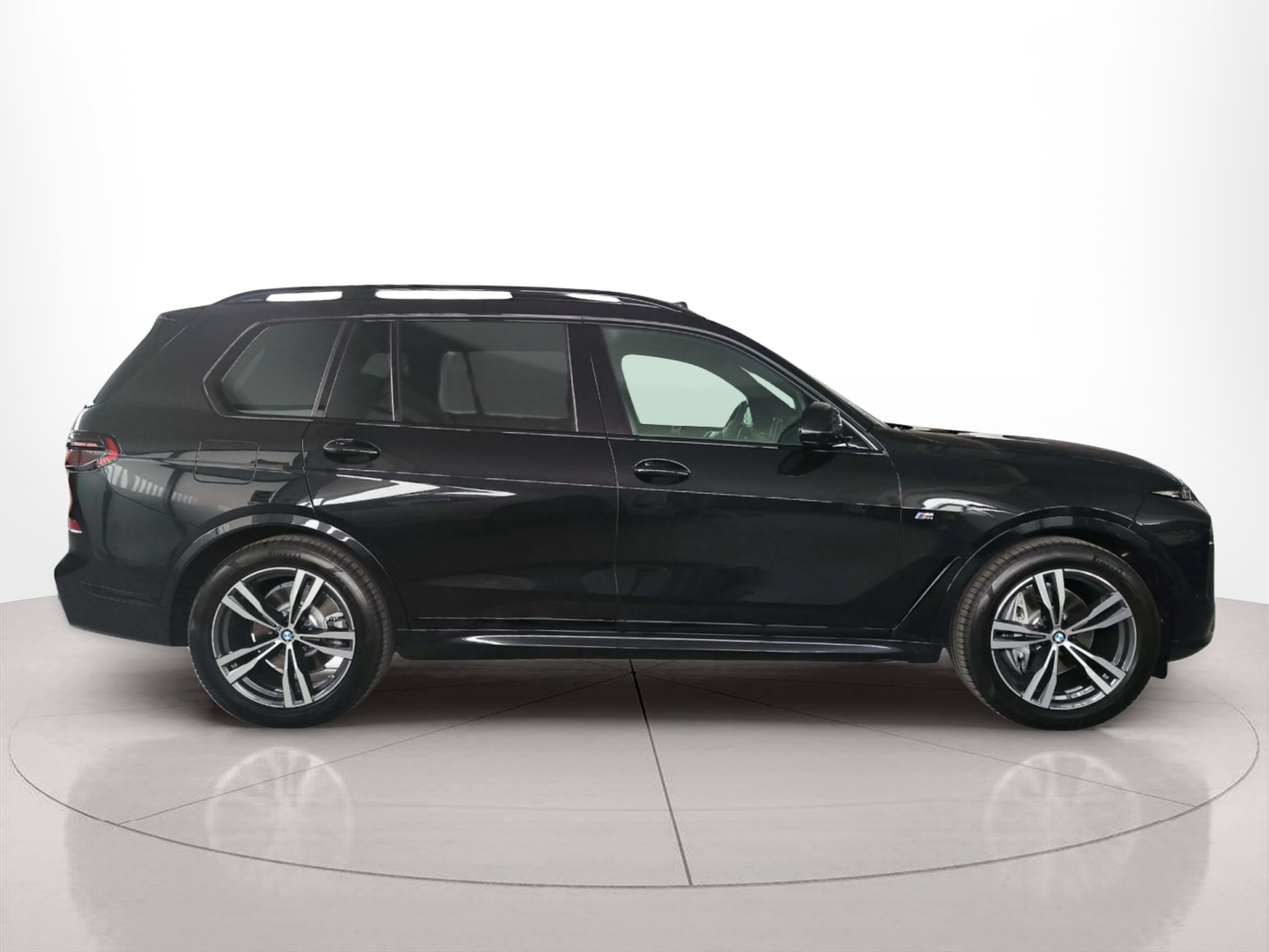 Fotos de BMW X7 xDrive40d color Negro. Año 2025. 259KW(352CV). Diésel. En concesionario Lizaga Motor de Teruel