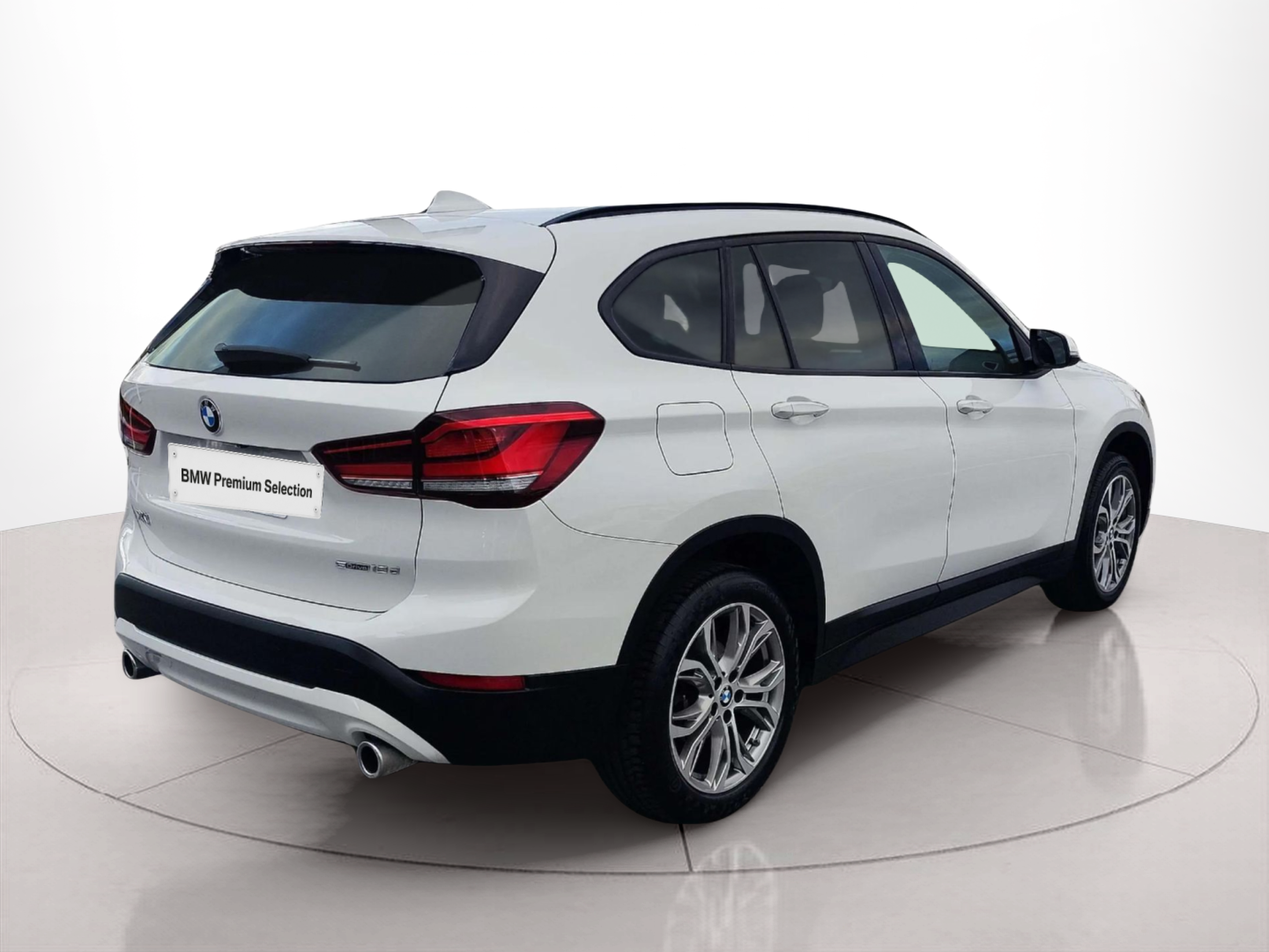 BMW X1 sDrive18d color Blanco. Año 2021. 110KW(150CV). Diésel. En concesionario Lizaga Motor de Teruel