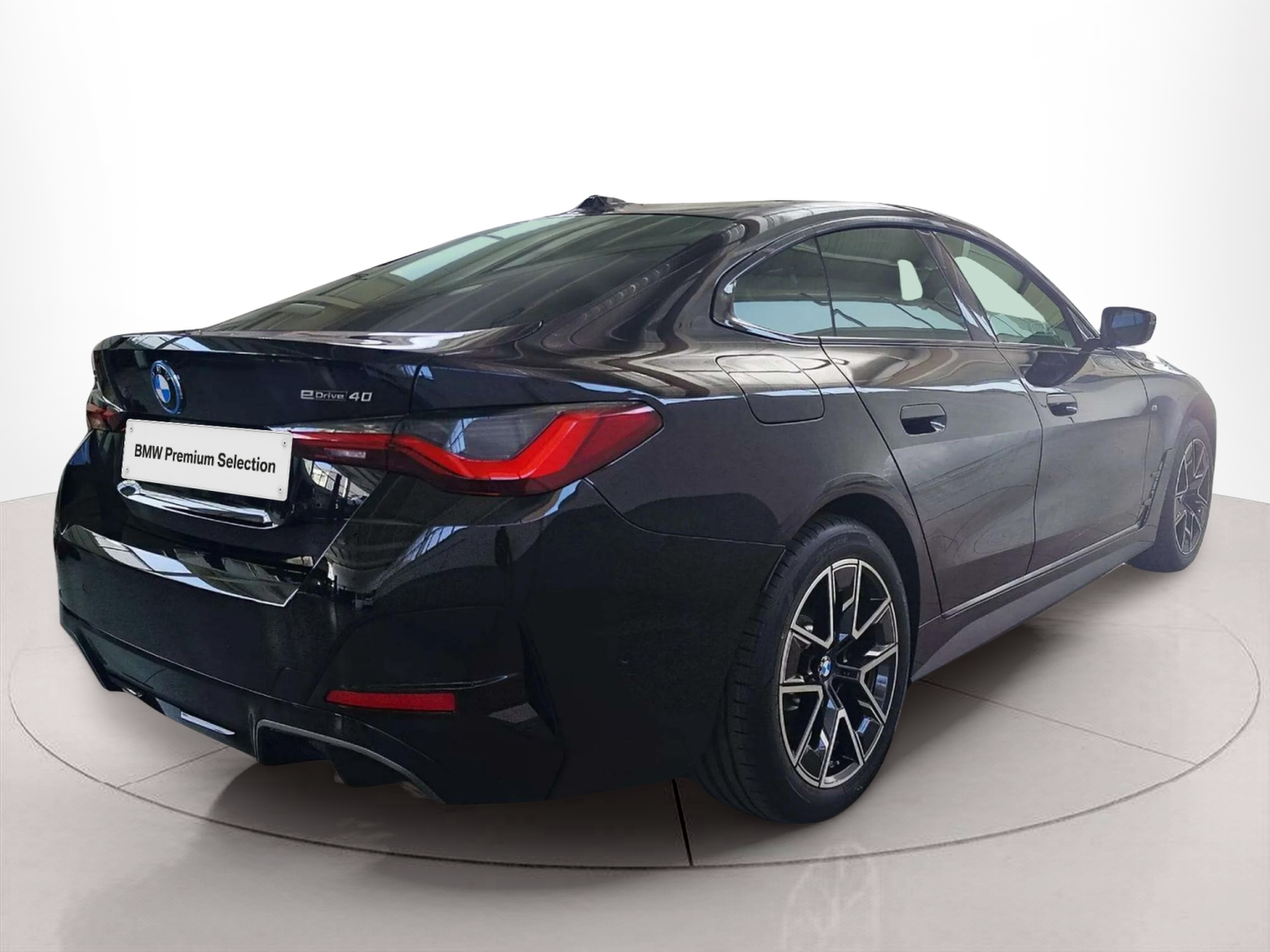 BMW i4 eDrive40 color Negro. Año 2025. 250KW(340CV). Eléctrico. En concesionario Lizaga Motor de Teruel