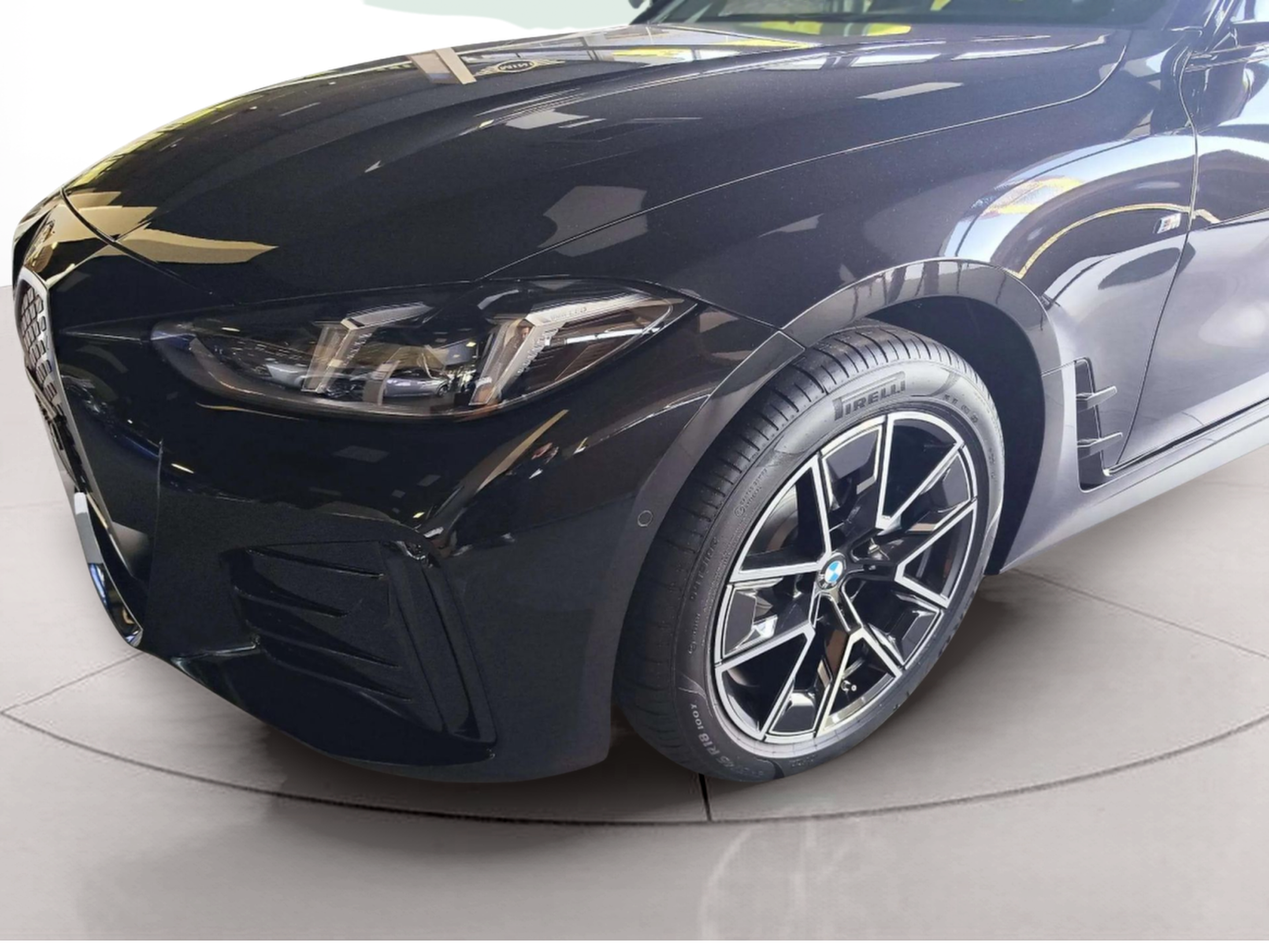 BMW i4 eDrive40 color Negro. Año 2025. 250KW(340CV). Eléctrico. En concesionario Lizaga Motor de Teruel