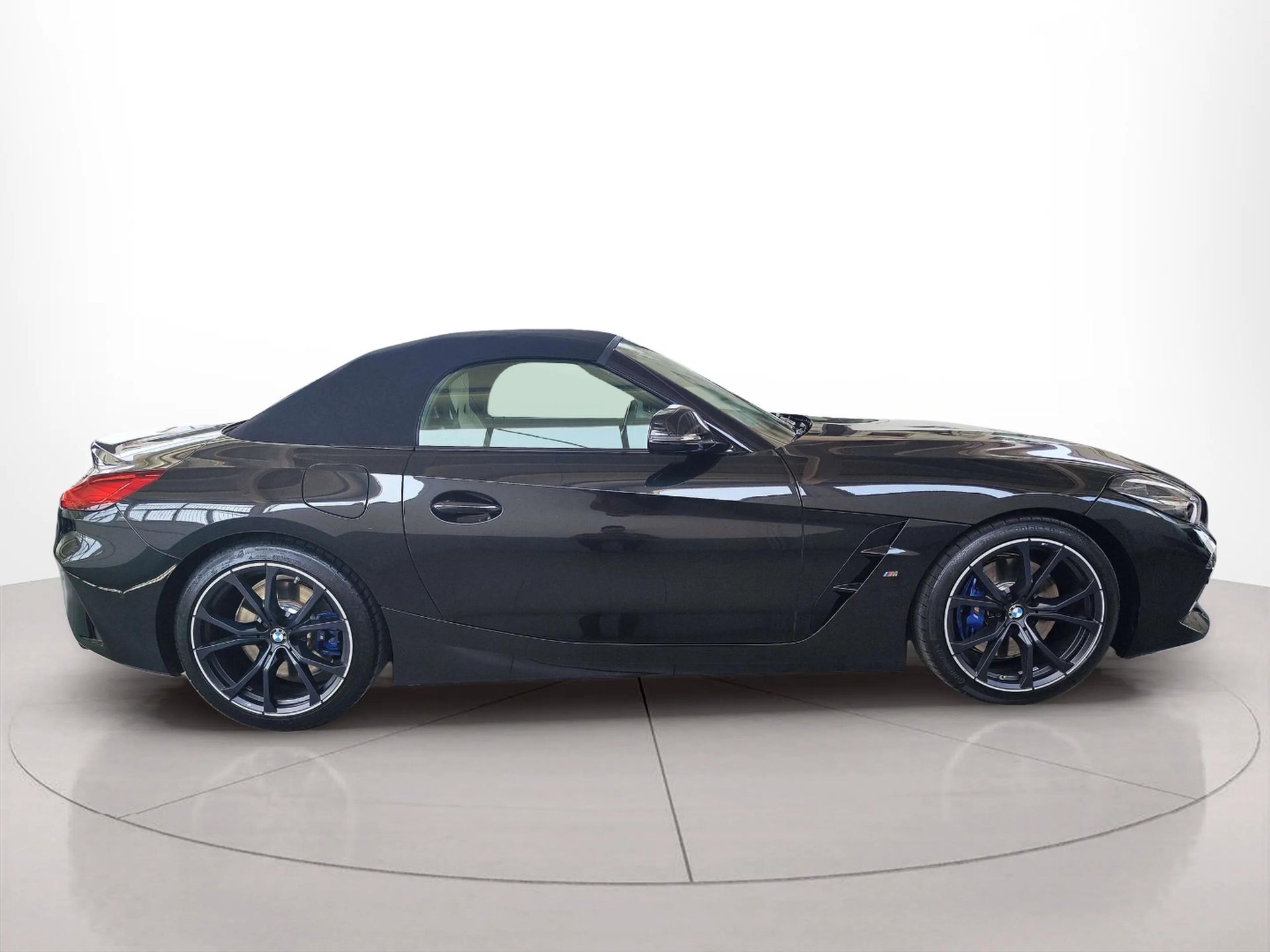 Fotos de BMW Z4 M40i Cabrio color Negro. Año 2023. 250KW(340CV). Gasolina. En concesionario Lizaga Motor de Teruel