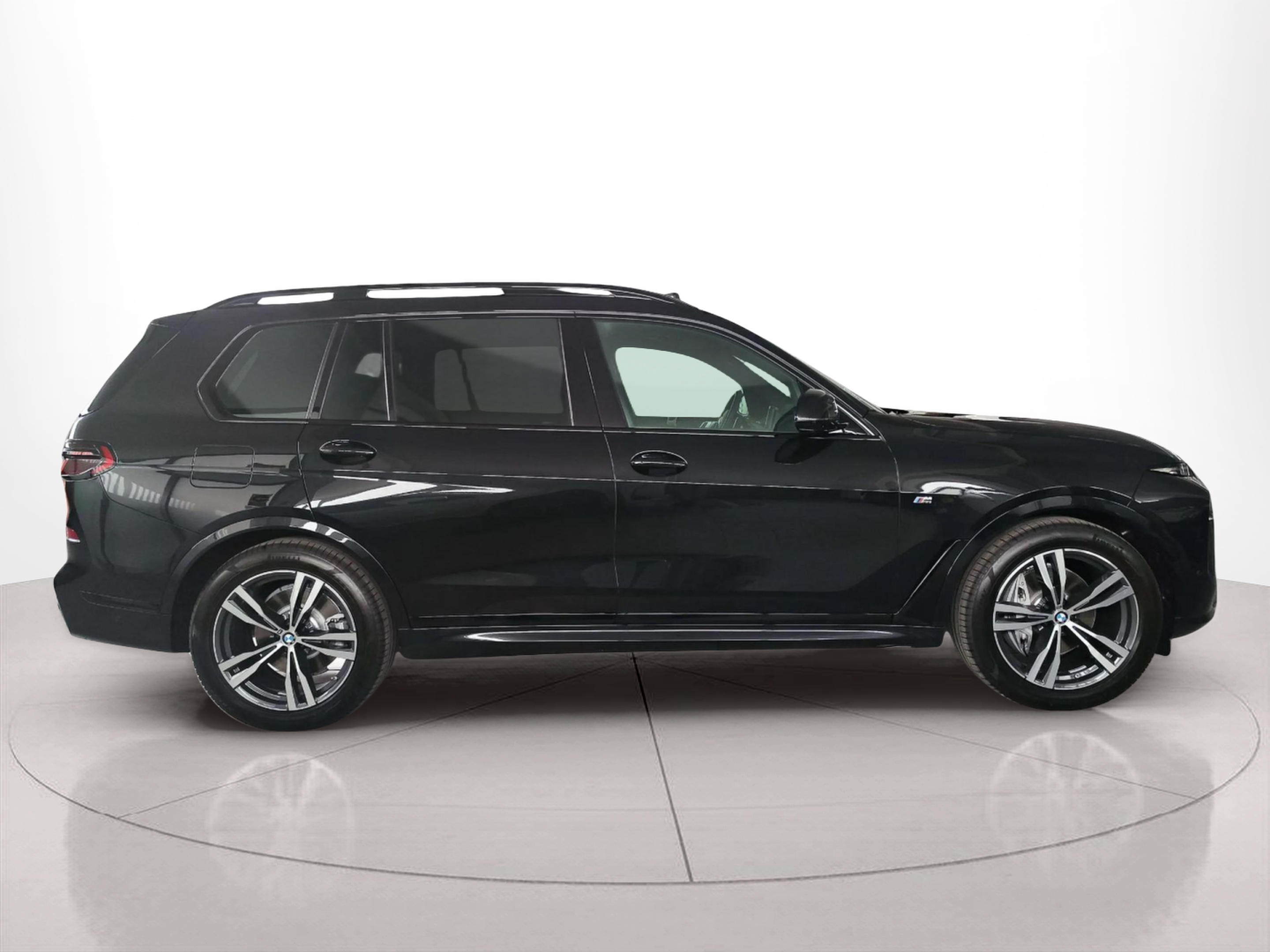 Fotos de BMW X7 xDrive40d color Negro. Año 2025. 259KW(352CV). Diésel. En concesionario Lizaga Motor de Teruel