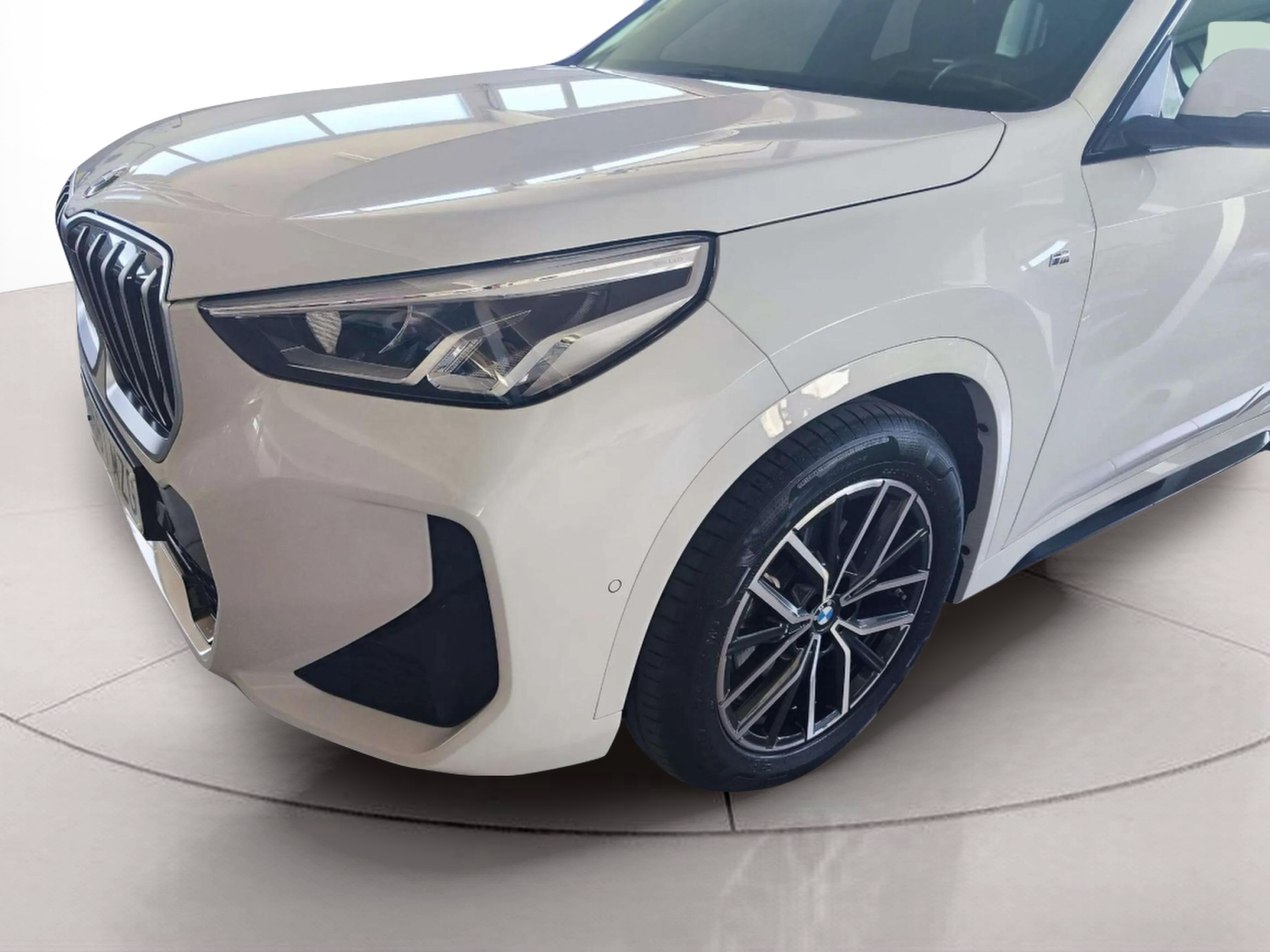 BMW X1 sDrive20i color Blanco. Año 2025. 125KW(170CV). Gasolina. En concesionario Lizaga Motor de Teruel