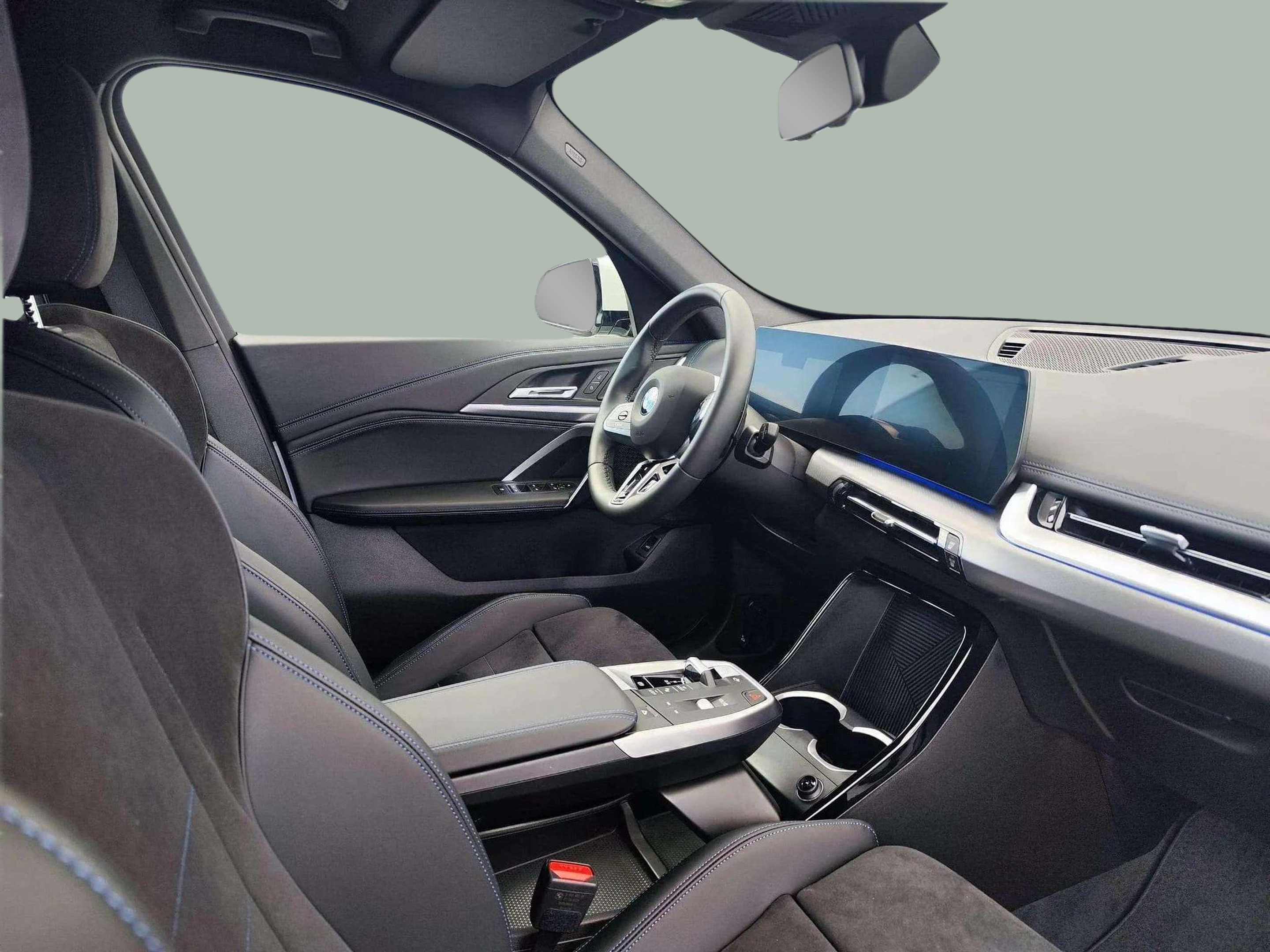 BMW iX1 eDrive20 color Blanco. Año 2026. 150KW(204CV). Eléctrico. En concesionario Lizaga Motor de Teruel