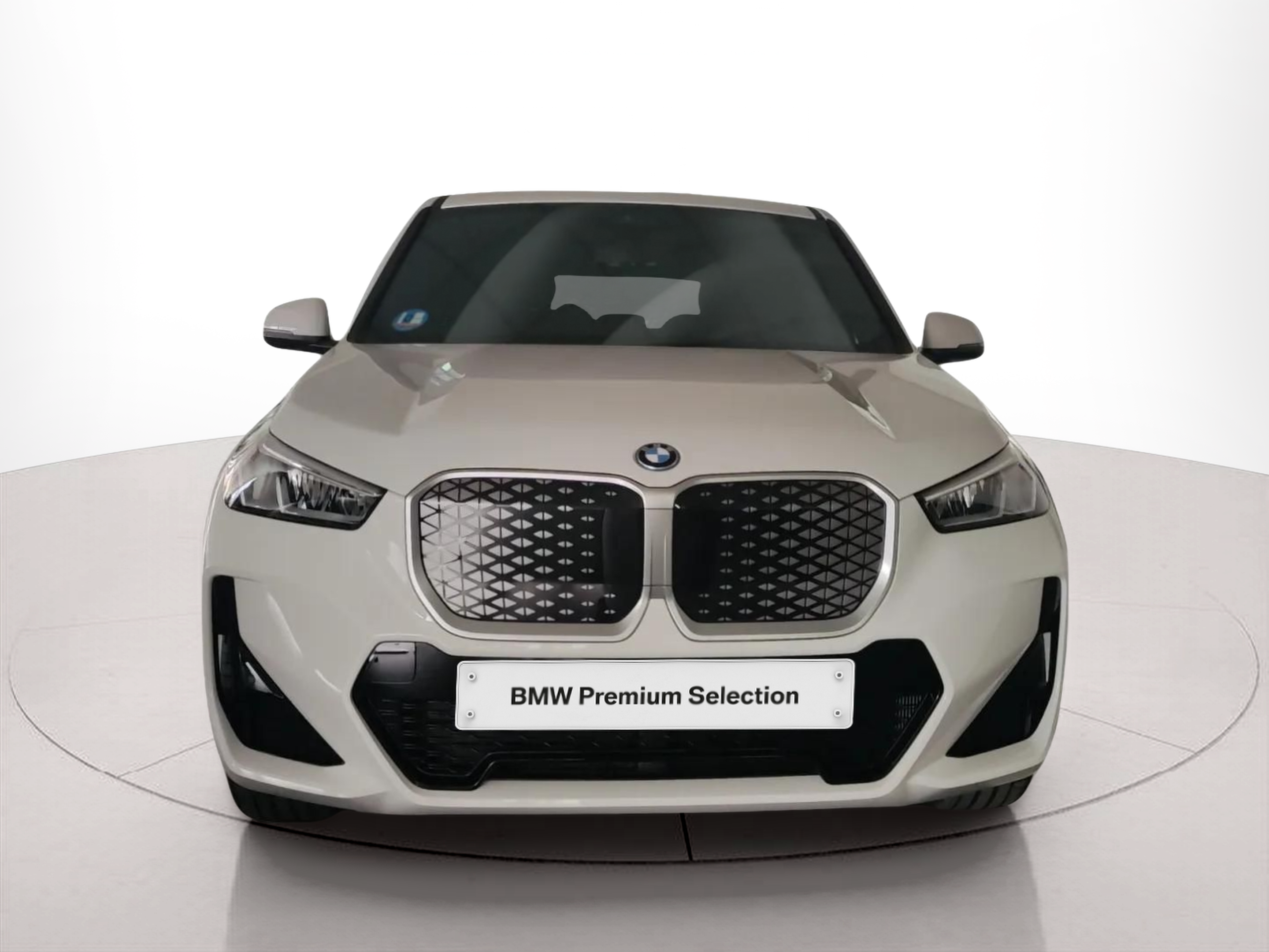 Fotos de BMW iX1 eDrive20 color Blanco. Año 2026. 150KW(204CV). Eléctrico. En concesionario Lizaga Motor de Teruel