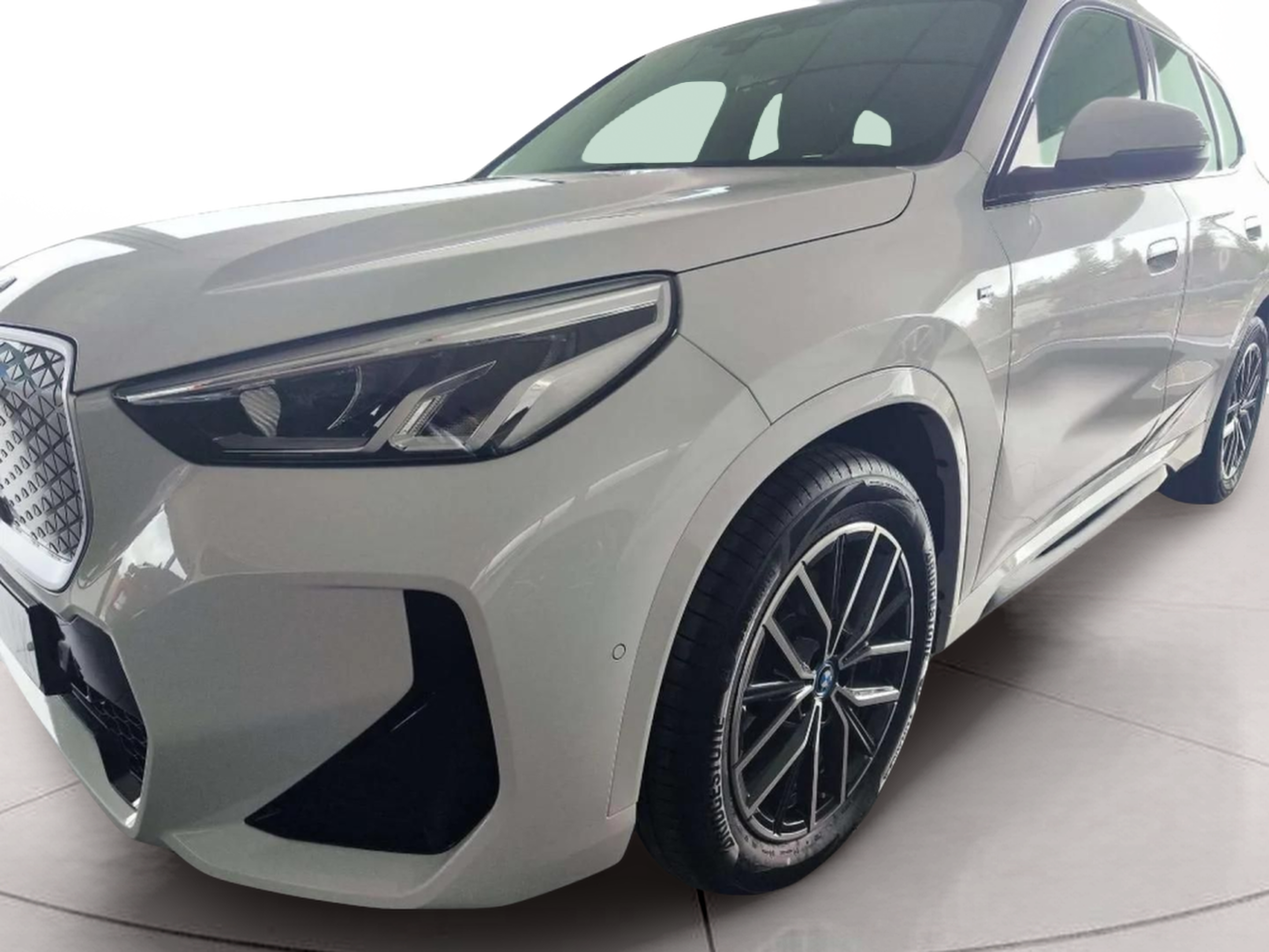 BMW iX1 eDrive20 color Blanco. Año 2026. 150KW(204CV). Eléctrico. En concesionario Lizaga Motor de Teruel