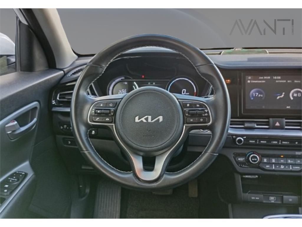 Foto 8 Kia e-Niro Concept 100 kW (136 CV)