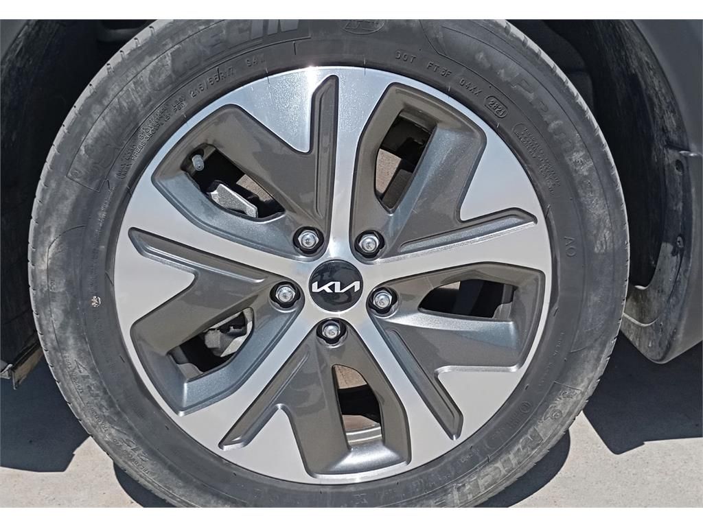 Foto 19 Kia e-Niro Concept 100 kW (136 CV)