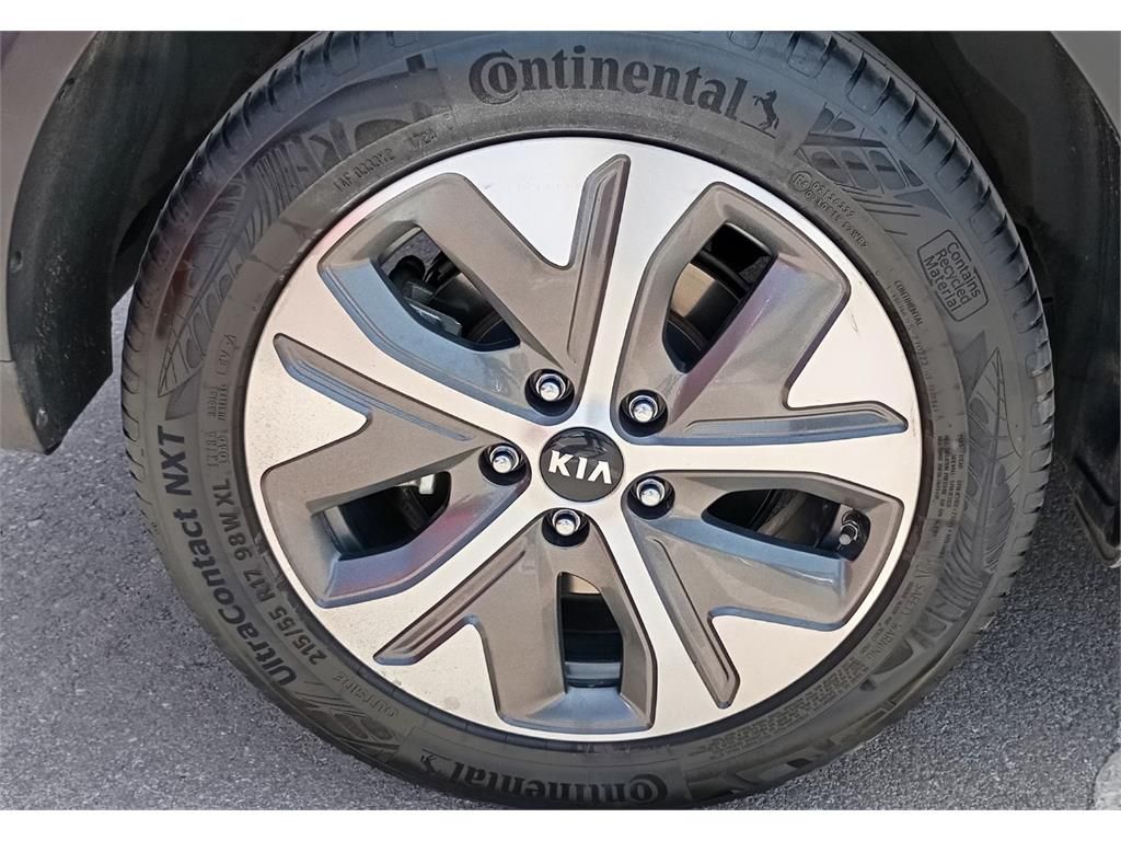 Foto 21 Kia e-Niro Concept 100 kW (136 CV)