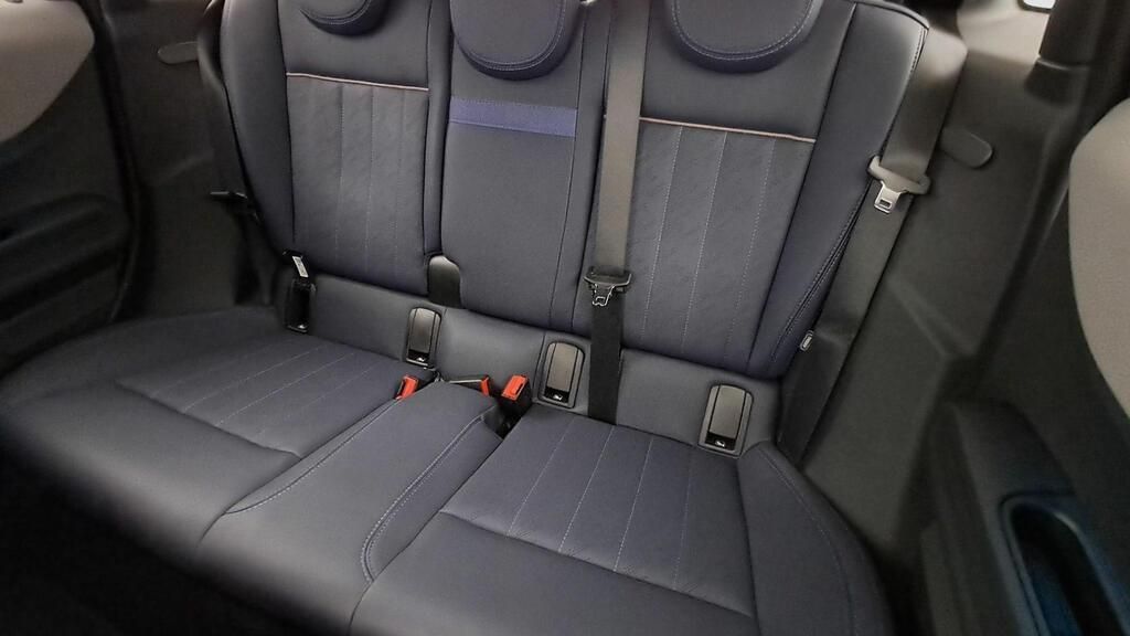 fotoG 9 del Mini MINI Cooper 5 Puertas MINI Cooper C 5 puertas 156cv Gasolina del 2025 en Madrid