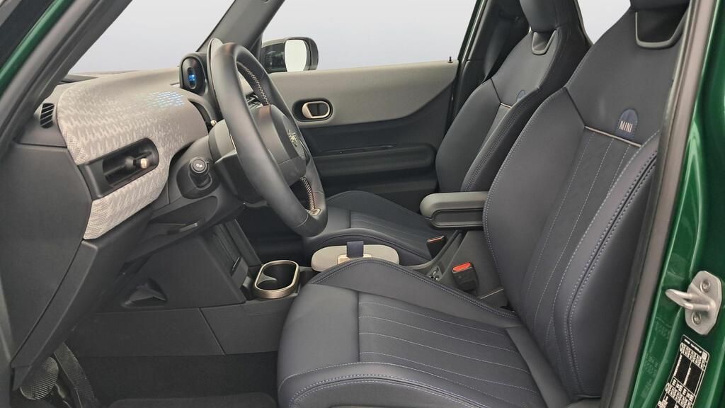 fotoG 8 del Mini MINI Cooper 5 Puertas MINI Cooper C 5 puertas 156cv Gasolina del 2025 en Madrid