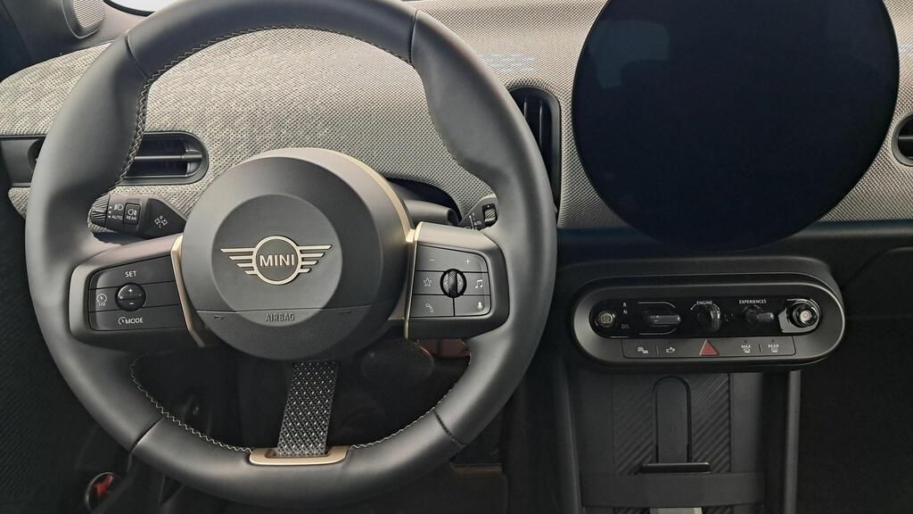 fotoG 7 del Mini MINI Cooper 5 Puertas MINI Cooper C 5 puertas 156cv Gasolina del 2025 en Madrid