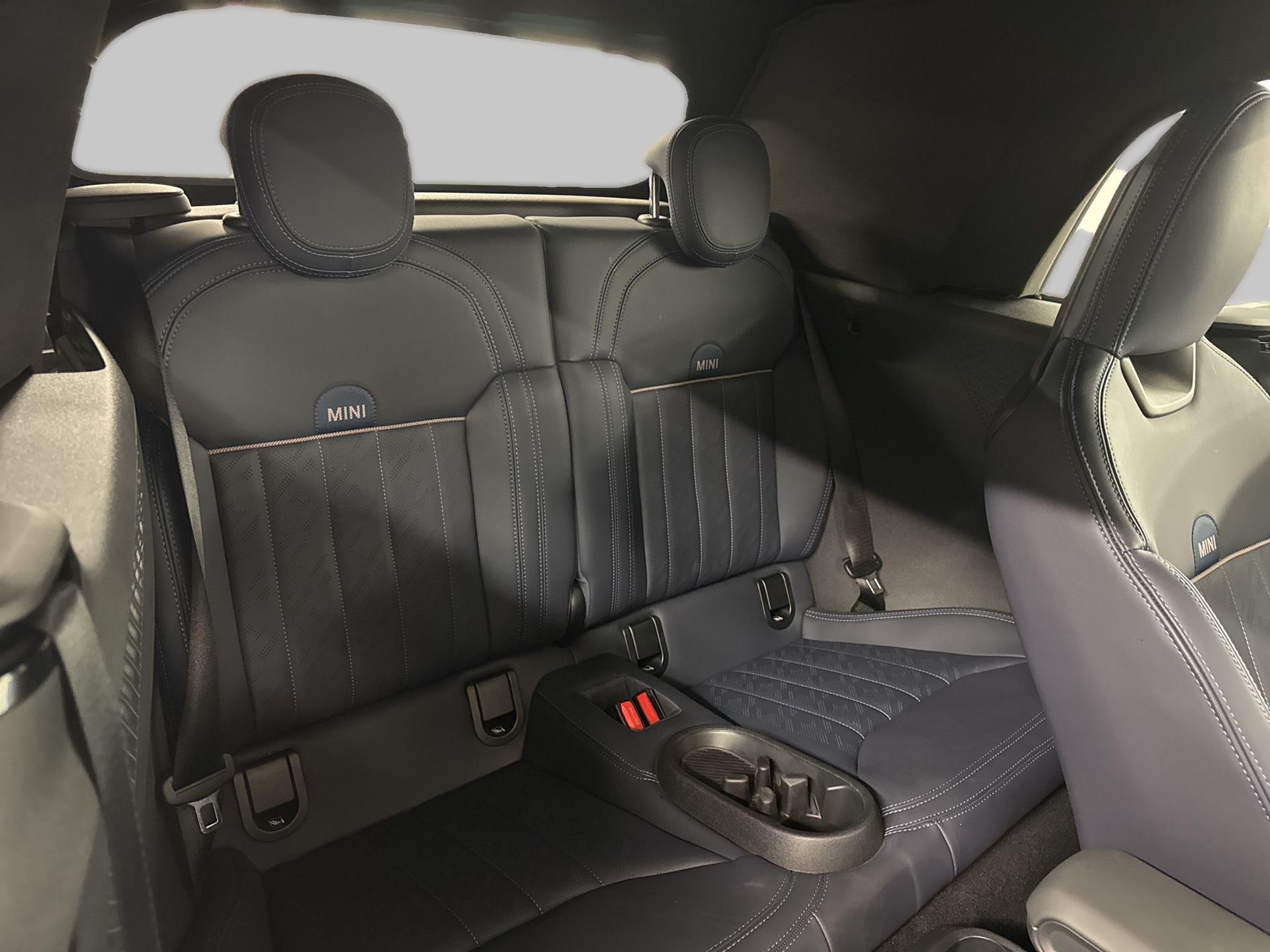 fotoG 9 del MINI MINI Cabrio Cooper C 120 kW (163 CV) 163cv Gasolina del 2025 en Madrid