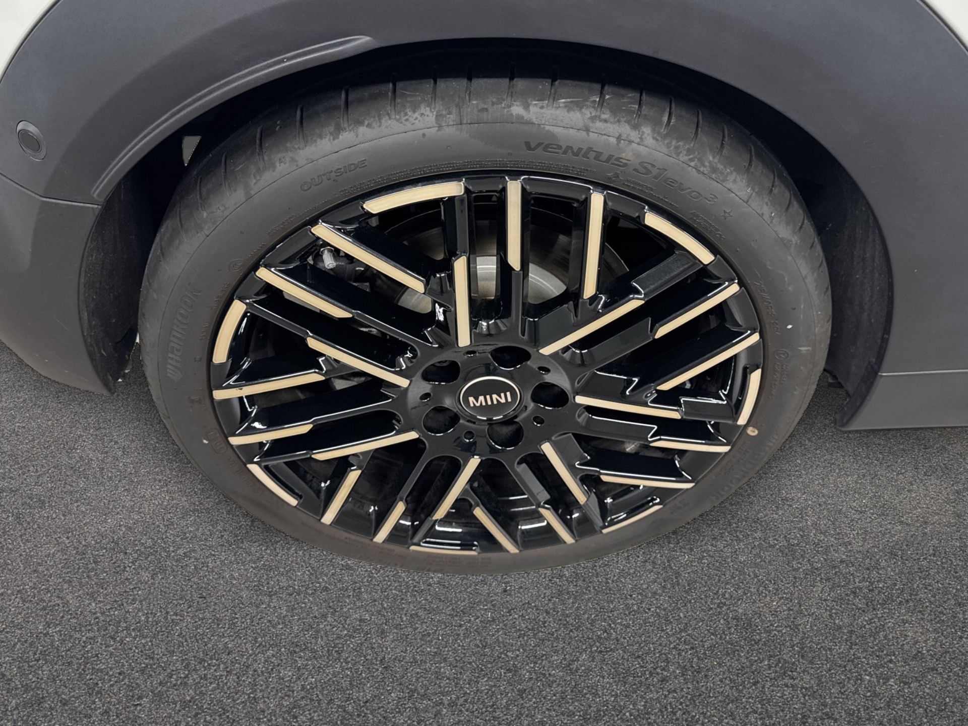 fotoG 13 del MINI MINI Cabrio Cooper C 120 kW (163 CV) 163cv Gasolina del 2025 en Madrid