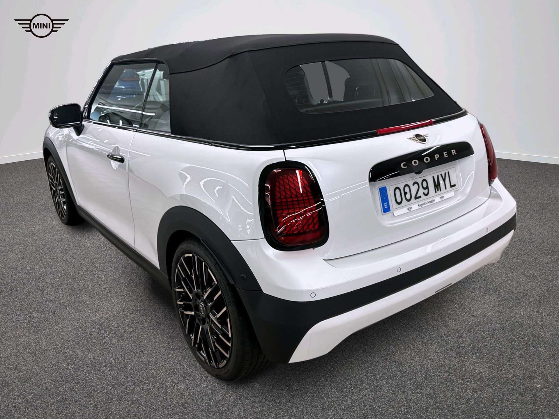 fotoG 4 del MINI MINI Cabrio Cooper C 120 kW (163 CV) 163cv Gasolina del 2025 en Madrid