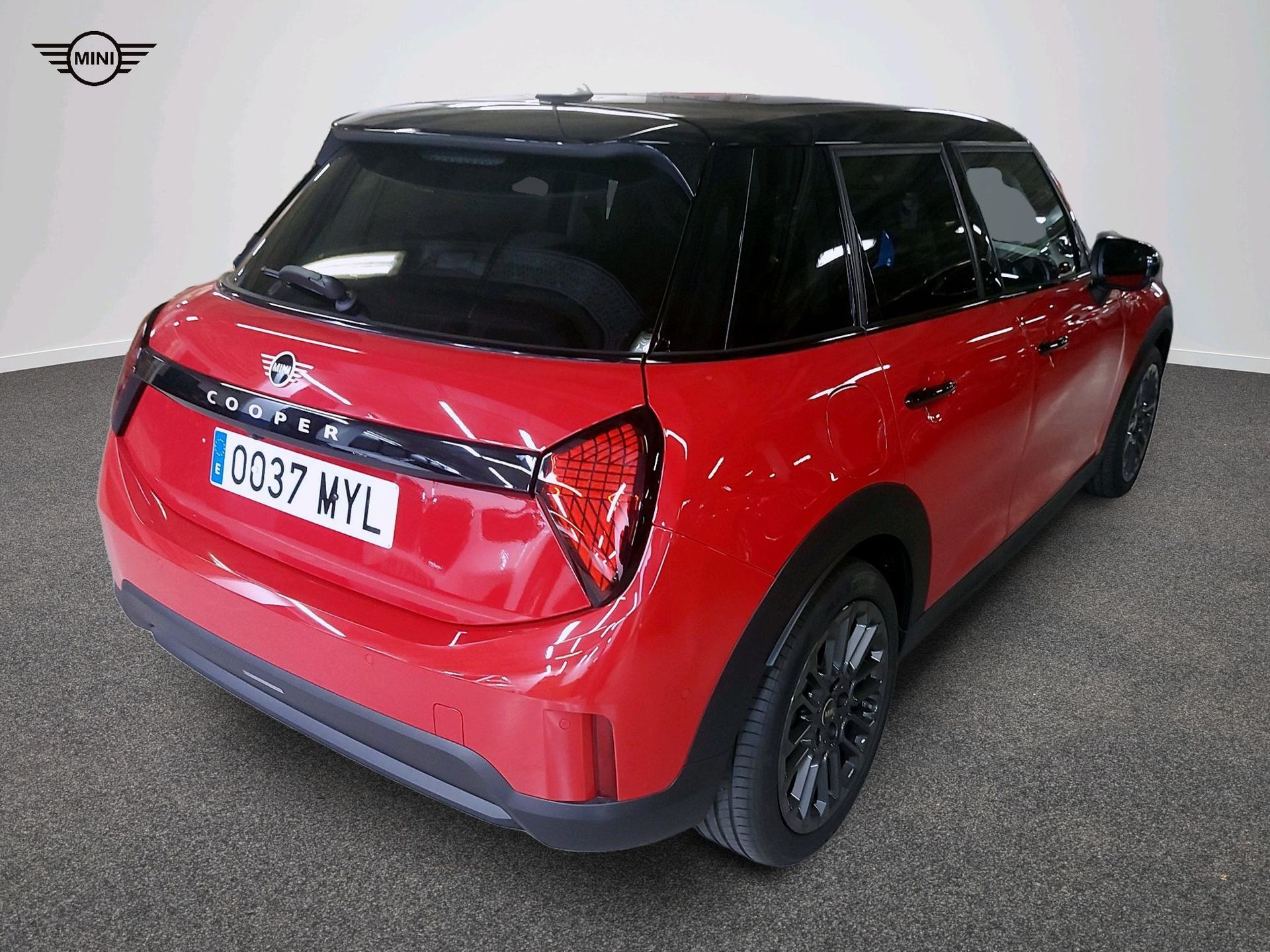 fotoG 5 del MINI MINI 5 Puertas Cooper C 115 kW (156 CV) 156cv Gasolina del 2025 en Madrid