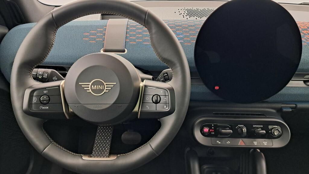 fotoG 7 del MINI MINI Aceman E 135 kW (184 CV) 184cv Eléctrico del 2025 en Madrid