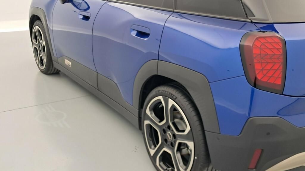 fotoG 18 del MINI MINI Aceman E 135 kW (184 CV) 184cv Eléctrico del 2025 en Madrid