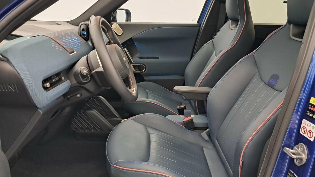 fotoG 8 del MINI MINI Aceman E 135 kW (184 CV) 184cv Eléctrico del 2025 en Madrid