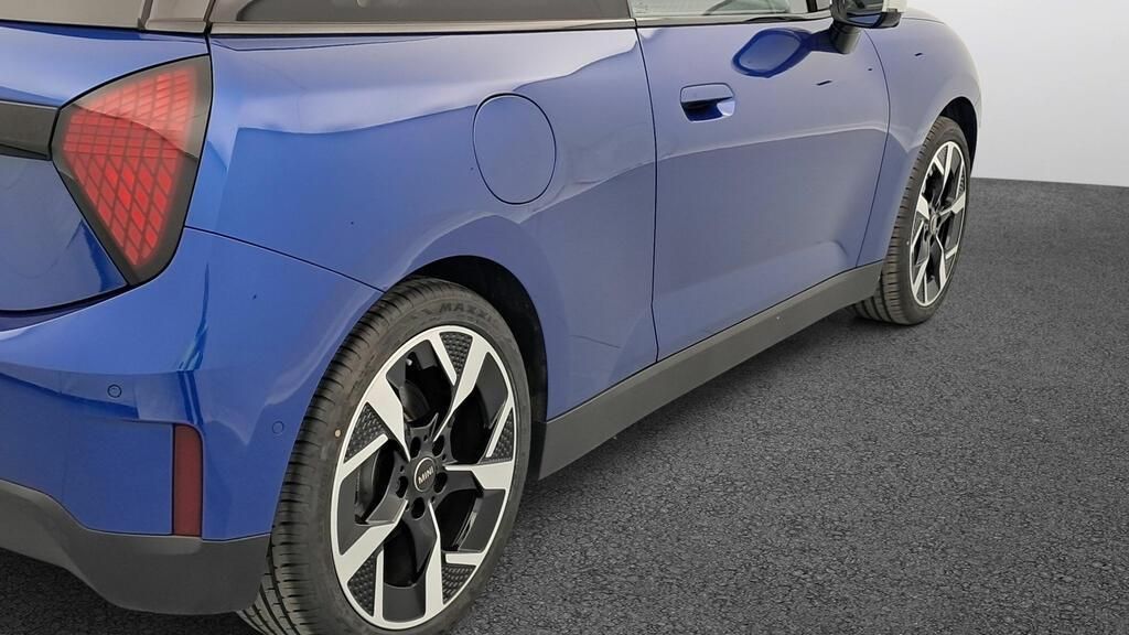 fotoG 17 del Mini MINI Cooper Eléctrico Cooper SE 218cv Eléctrico del 2024 en Madrid