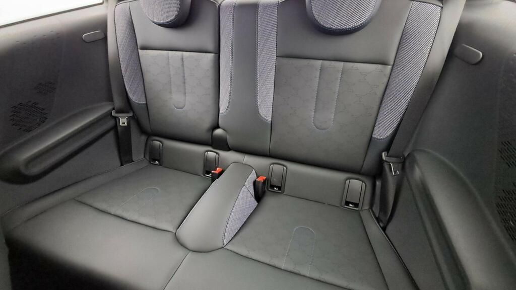 fotoG 9 del MINI MINI Cooper C 115 kW (156 CV) 156cv Gasolina del 2025 en Madrid