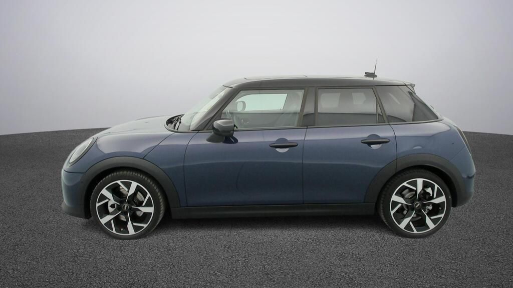 fotoG 3 del MINI MINI Cooper 5 Puertas C 115 kW (156 CV) 156cv Gasolina del 2025 en Madrid