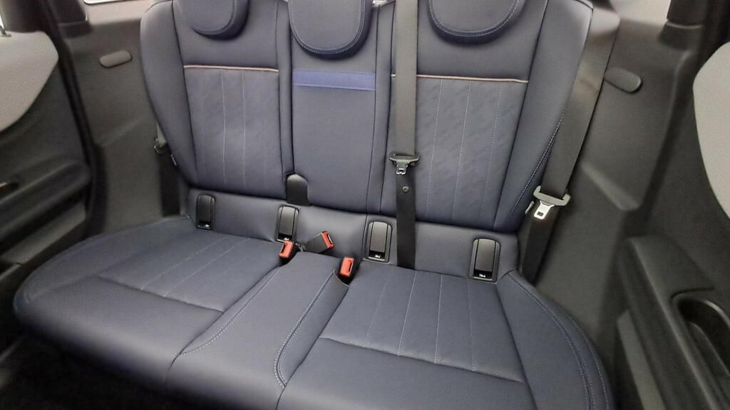 fotoG 9 del MINI MINI Cooper 5 Puertas C 115 kW (156 CV) 156cv Gasolina del 2025 en Madrid