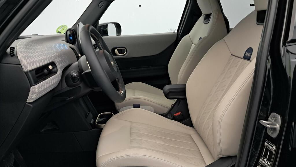 fotoG 8 del MINI MINI Cooper 5 Puertas C 115 kW (156 CV) 156cv Gasolina del 2025 en Madrid