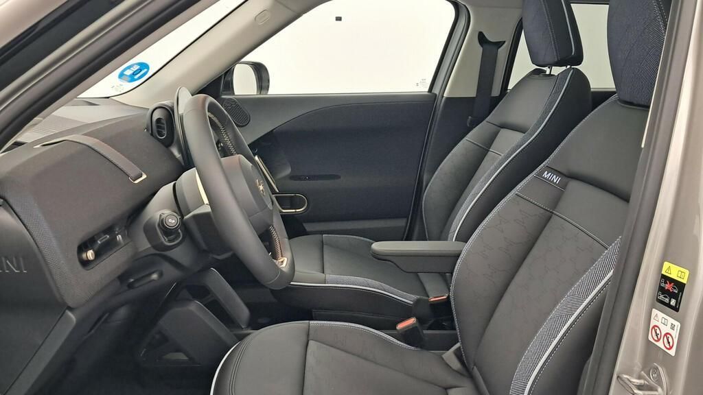 fotoG 8 del Mini MINI Aceman SE 218cv Eléctrico del 2025 en Madrid