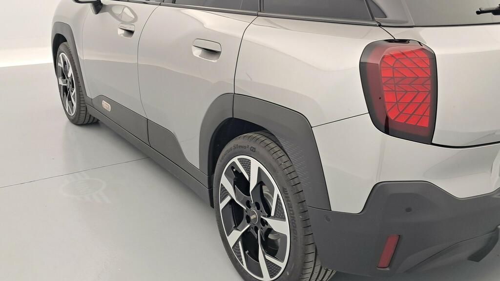 fotoG 17 del Mini MINI Aceman SE 218cv Eléctrico del 2025 en Madrid