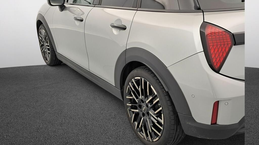 fotoG 18 del MINI MINI Cooper 5 Puertas S 150 kW (204 CV) 204cv Gasolina del 2025 en Madrid