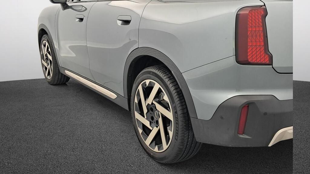 fotoG 18 del MINI MINI Countryman C 125 kW (170 CV) 170cv Gasolina del 2025 en Madrid