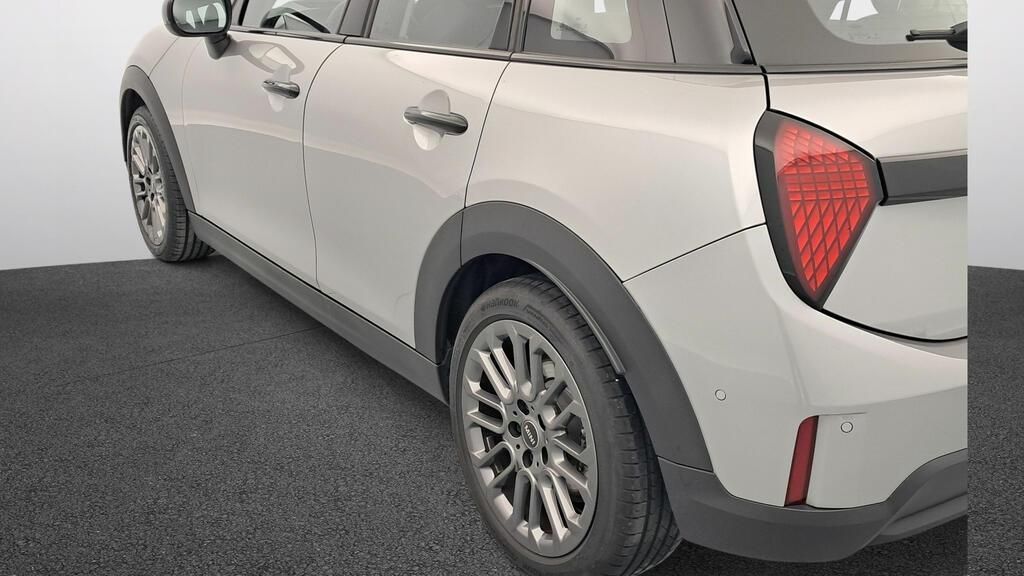 fotoG 18 del MINI MINI Cooper 5 Puertas S 150 kW (204 CV) 204cv Gasolina del 2025 en Madrid