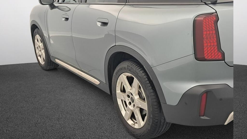 fotoG 18 del Mini MINI Countryman Countryman D 163cv Diésel del 2025 en Madrid