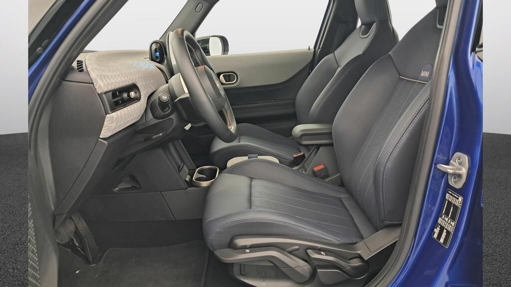 fotoG 8 del MINI MINI Cooper 5 Puertas C 115 kW (156 CV) 156cv Gasolina del 2025 en Madrid