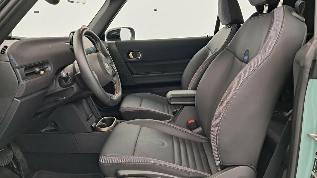 fotoG 8 del MINI MINI Cooper Cabrio C 120 kW (163 CV) 163cv Gasolina del 2025 en Madrid